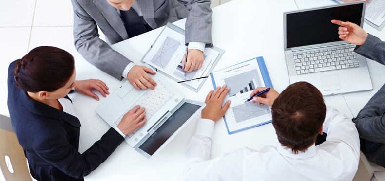 企業年審的意義